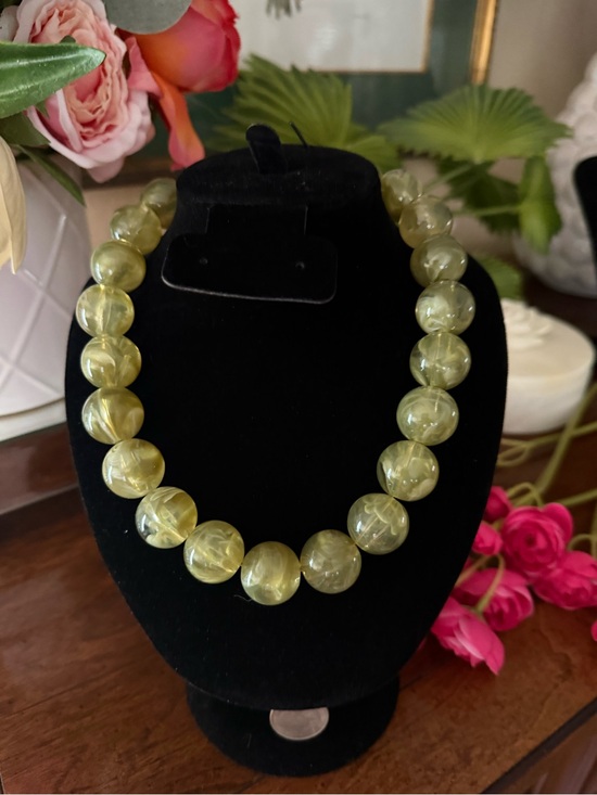 Jewelry - NEW Green Beaded Statement Necklace